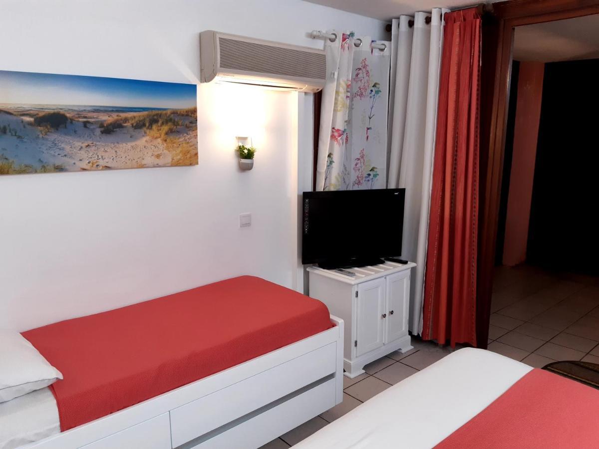Studio Climatisé - Piscine-Plage - 1 à 2 personnes Sainte-Anne Esterno foto